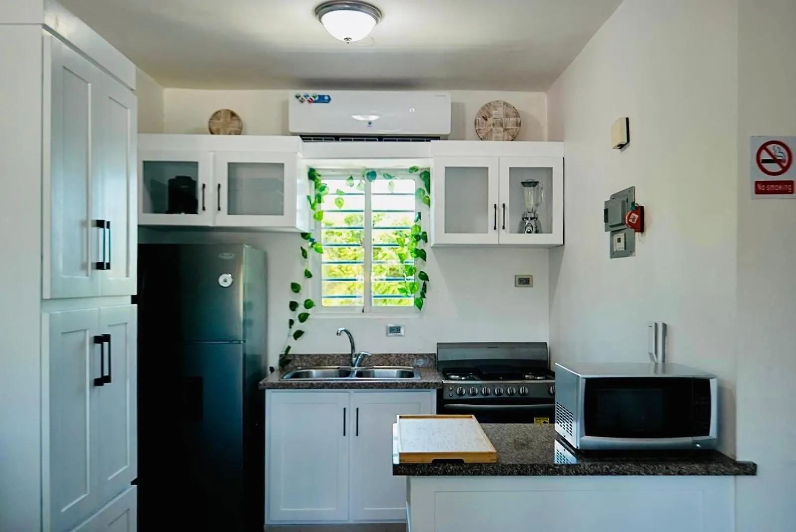 Serene Beach Apartment La Romana